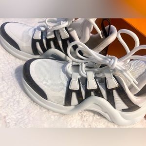 Louis Vuitton sneakers brown and white LIMITED EDITION